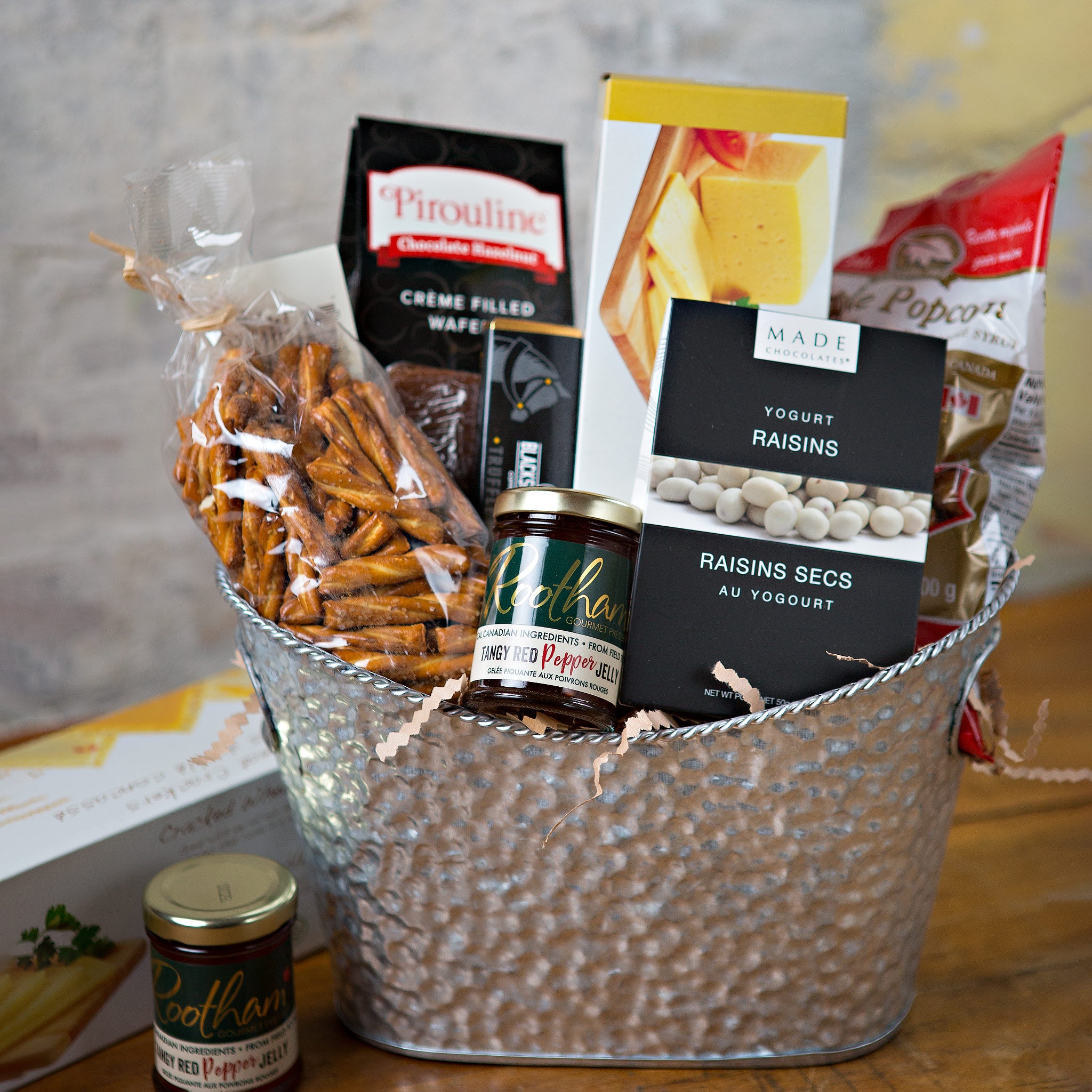 Gourmet Snack Gift Basket Small – Creative Edge